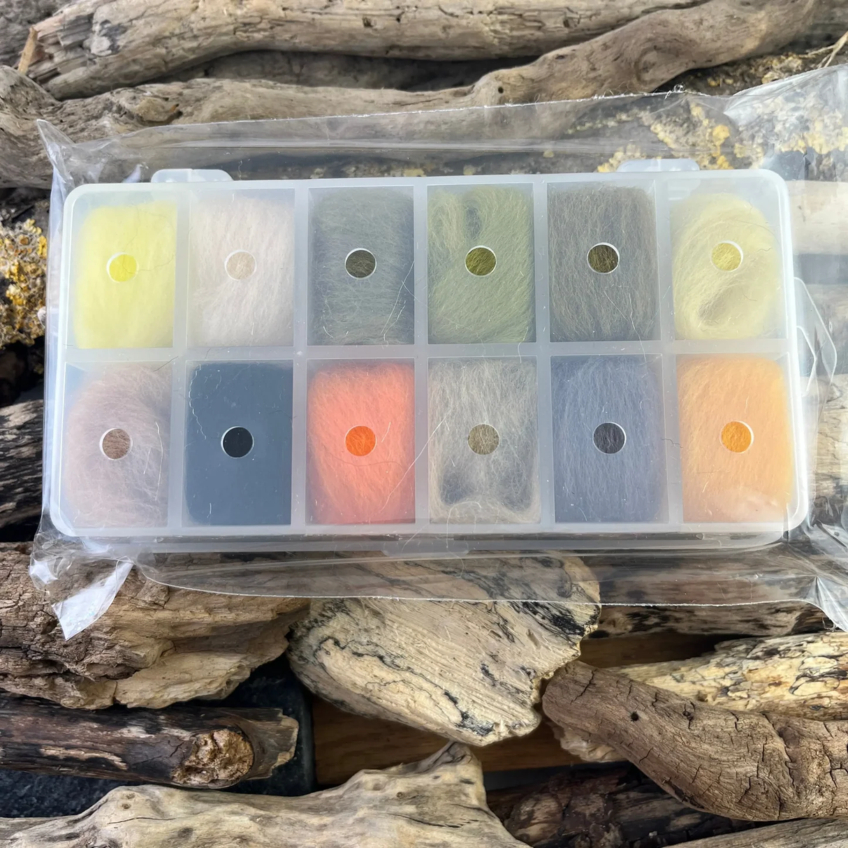 Nature's Spirit Fine Natural Dubbing Dispenser